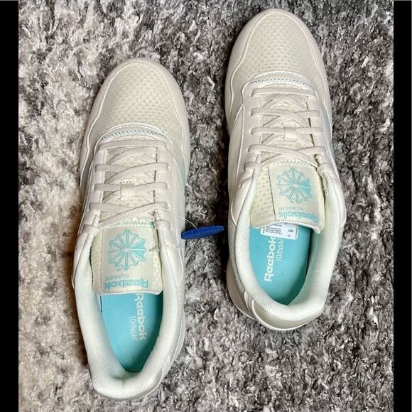 NIB Reebok CL Harman Run TXTI Shoes - Picture 6 of 9